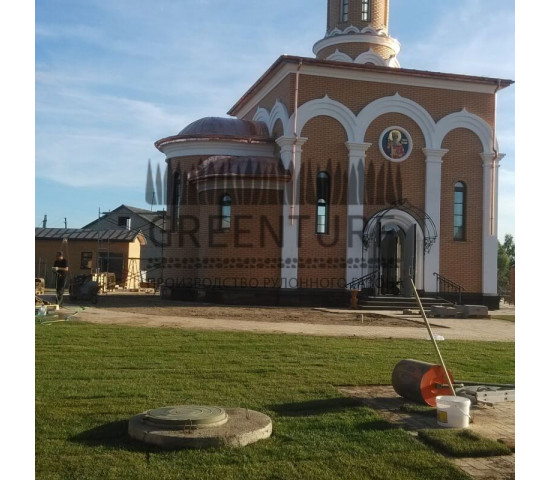 Озеленение храма св. Владимира - фото - 4